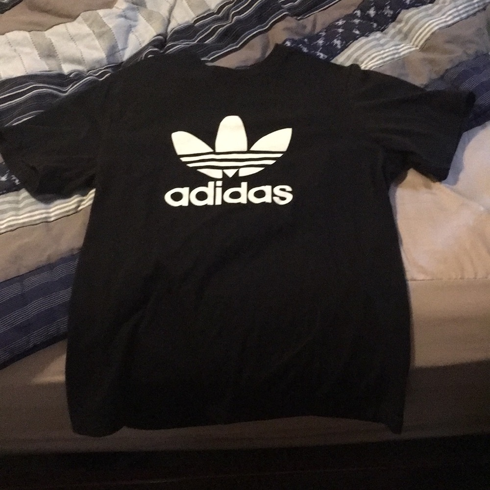 Black short sleeve adidas t-shirt